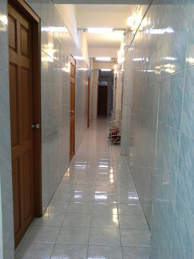 New Central Guesthouse Бангкок Экстерьер фото