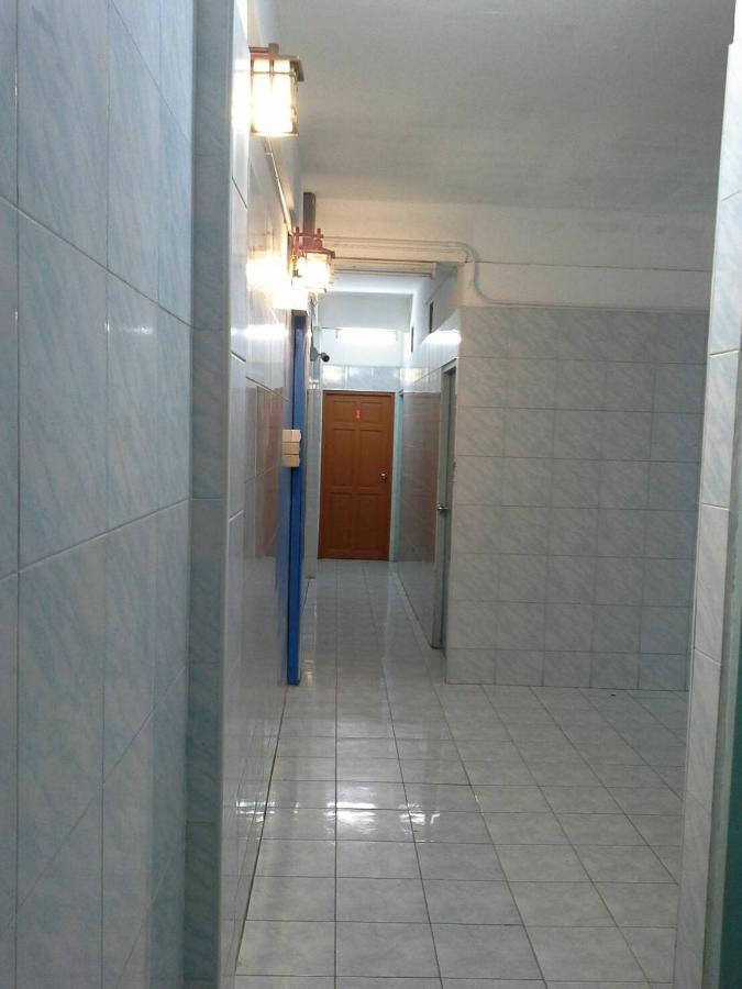 New Central Guesthouse Бангкок Экстерьер фото