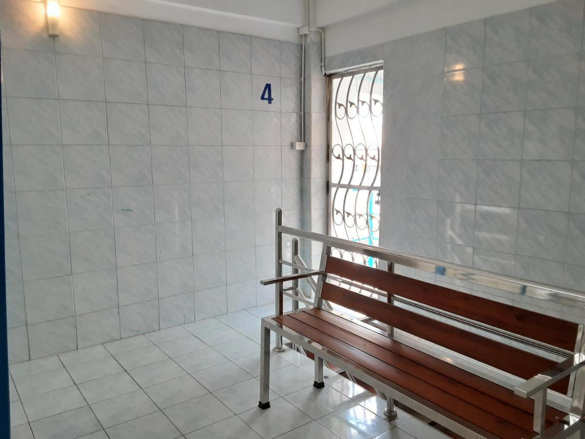 New Central Guesthouse Бангкок Экстерьер фото